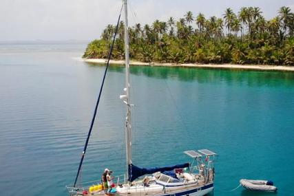 Hallberg-Rassy 352 for sale in Bahamas for $78,000 (£60,573)