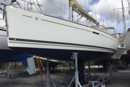 Dufour Yachts 325 Grand Large for sale in France for €65,000 (£55,405) Dufour Yachts 325 Grand Large for sale in France for €65,000 (£55,405)