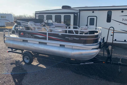 Sun Tracker Bass Buggy 18 DLX for sale in United States of America for $15,250 (£11,837)