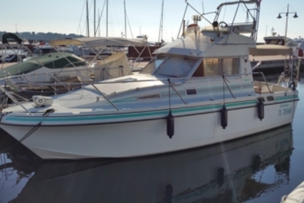 Beneteau ANTARES 860 FLY for sale in France for €36,000 (£31,257)