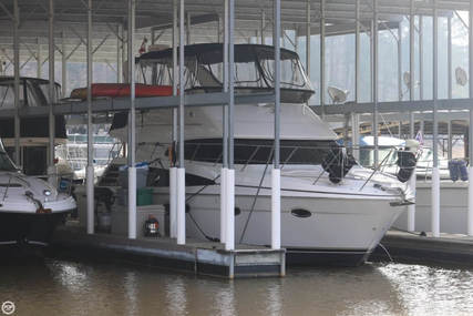 Carver Yachts 42 Super Sport for sale in United States of America for $194,000 (£149,710)