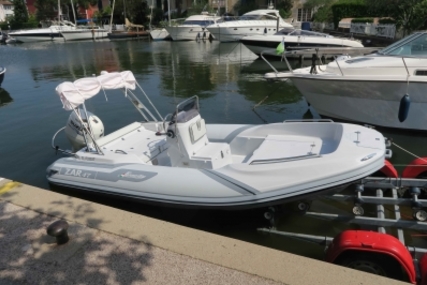 Zar Formenti 47 for sale in France for €25,000 (£22,060)