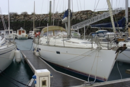Beneteau Oceanis 411 for sale in France for €69,500 (£59,451)