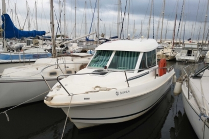 Jeanneau Merry Fisher 625 for sale in France for €21,900 (£19,109)