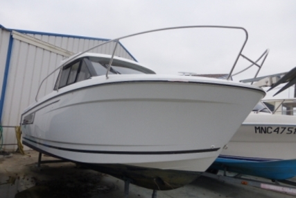 Jeanneau Merry Fisher 695 for sale in France for €38,000 (£33,367)