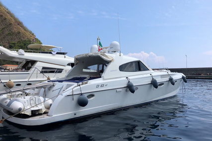 Rizzardi 63 HT for sale in Italy for €599,000 (£522,277)