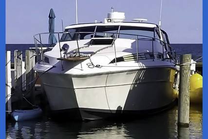 Sea Ray SRV360 Express Cruiser for sale in United States of America for $31,200 (£24,034)