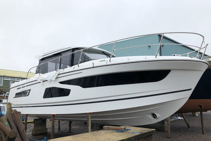 Jeanneau Merry Fisher 1095 - 2x Yamaha F300 - New 2019 for sale in United Kingdom for £185,000