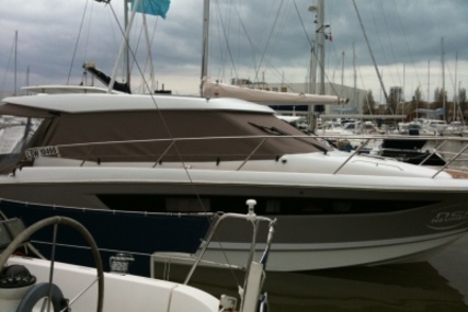 Jeanneau NC 11 for sale in France for €210,000 (£183,952)