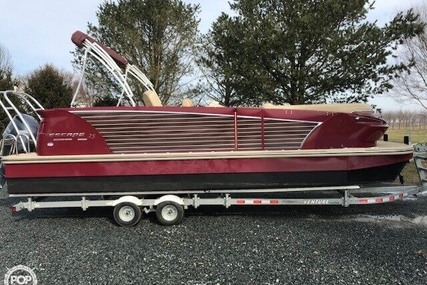 Larson Escape 25 Salt Water Series for sale in United States of America for $62,200 (£47,572)