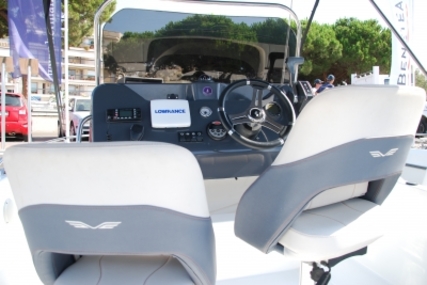 Beneteau Flyer 5.5 Spacedeck for sale in Spain for €26,378 (£23,712)