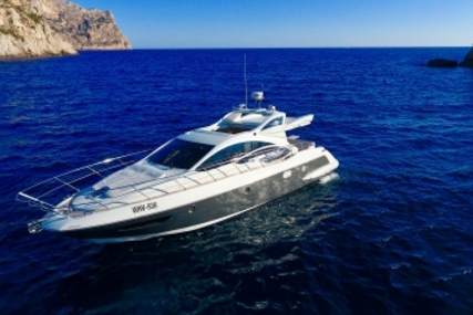 Azimut Yachts 43 S for sale in Spain for €235,000 (£203,122)