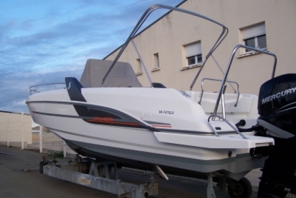 Beneteau Flyer 7.7 Spacedeck for sale in France for €54,000 (£46,675)