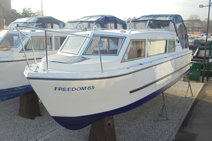Viking Yachts 28 Narrow Beam 'Freedom 65' for sale in United Kingdom for £22,995