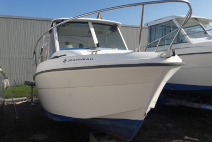 Jeanneau Merry Fisher 580 for sale in France for €13,500 (£11,686)