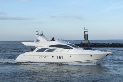 Azimut Yachts 55 Flybridge for sale in United States of America for $485,000 (£368,835) Azimut Yachts 55 Flybridge for sale in United States of America for $485,000 (£368,835)