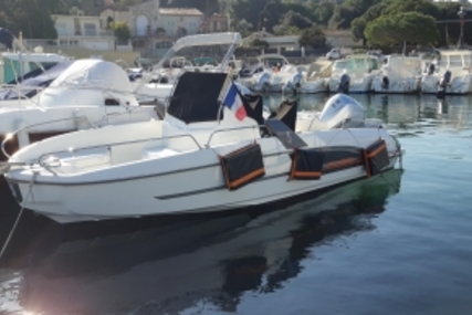 Beneteau Flyer 6.6 Spacedeck for sale in France for €39,000 (£34,245)