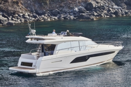 Prestige 520 for sale in France for €895,000 (£772,838)