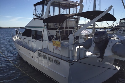 Bruce Roberts Motor Yacht for sale in United States of America for $100,000 (£77,155) Bruce Roberts Motor Yacht for sale in United States of America for $100,000 (£77,155)