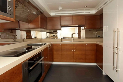 Majesty 105 for sale in Italy for €3,690,000 (£3,200,097)