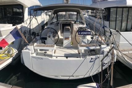 Beneteau Oceanis 35.1 for sale in France for €152,000 (£131,579)