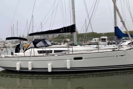 Jeanneau Sun Odyssey 36i for sale in France for €69,800 (£60,293)