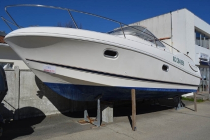 Jeanneau Leader 805 for sale in France for €35,000 (£30,288)