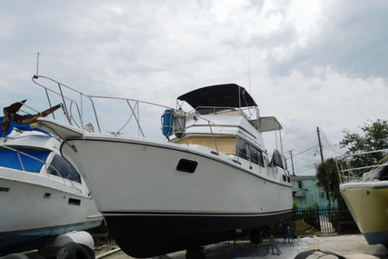 Carver Yachts 3607 Aft Cabin for sale in United States of America for $35,000 (£26,932) Carver Yachts 3607 Aft Cabin for sale in United States of America for $35,000 (£26,932)