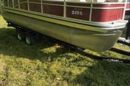 Lowe SF214 for sale in United States of America for $22,750 (£17,494)