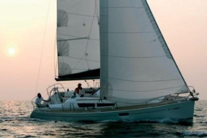 Jeanneau Sun Odyssey 36i for sale in Greece for €49,000 (£42,326)