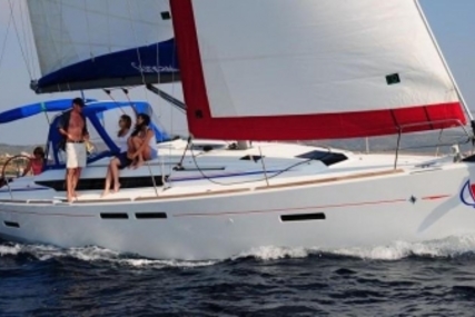 Jeanneau Sun Odyssey 409 for sale in Spain for €108,000 (£95,380)