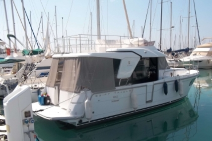Beneteau Swift Trawler 30 for sale in France for €199,000 (£178,423)