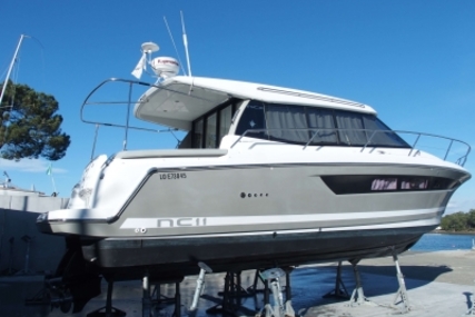 Jeanneau NC 11 for sale in France for €159,000 (£142,861)