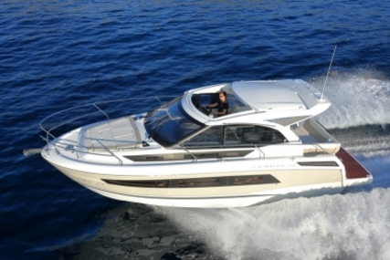 Jeanneau Leader 33 for sale in France for €235,000 (£210,400)