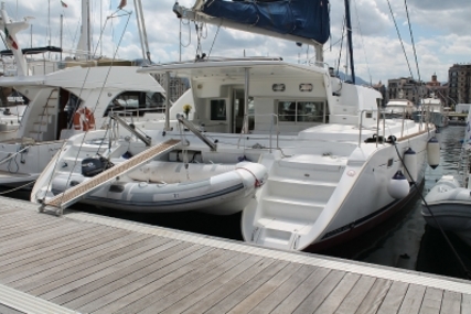 Lagoon 440 for sale in Italy for €250,000 (£215,949)