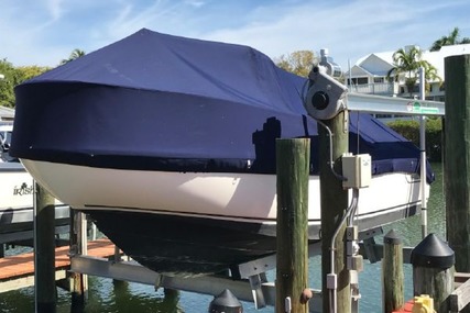 Boston Whaler 21 Outrage for sale in United States of America for $20,000 (£15,228) Boston Whaler 21 Outrage for sale in United States of America for $20,000 (£15,228)