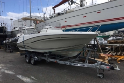Jeanneau Cap Camarat 6.5 CC for sale in France for €27,000 (£23,825)