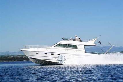 Ferretti Altura 39 Fly for sale in Italy for €100,000 (£88,315)