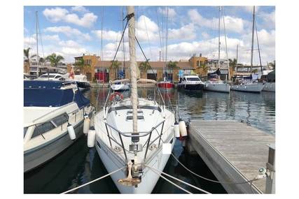 Beneteau 350 Oceanis for sale in Spain for €28,900 (£25,454) Beneteau 350 Oceanis for sale in Spain for €28,900 (£25,454)