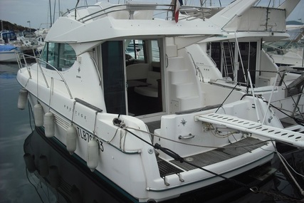 Jeanneau Prestige 32 for sale in France for €89,000 (£77,961) Jeanneau Prestige 32 for sale in France for €89,000 (£77,961)