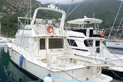 Hatteras 52 for sale in Italy for €98,000 (£88,095)