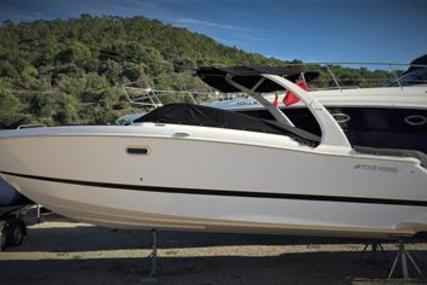 Four Winns H260 for sale in Spain for €104,950 (£89,885)