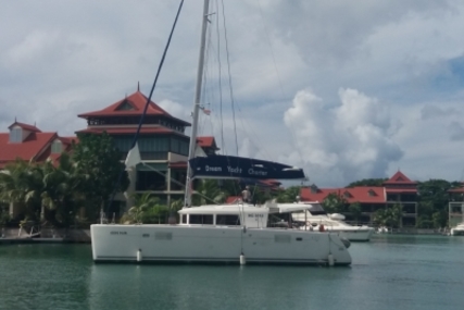 Lagoon 450 for sale in Sierra Leone for €350,000 (£313,808)