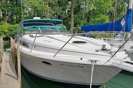 Four Winns 36 for sale in United States of America for $54,500 (£43,276)