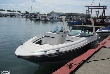 Sea Ray 250 SLX for sale in United States of America for $87,900 (£67,573)