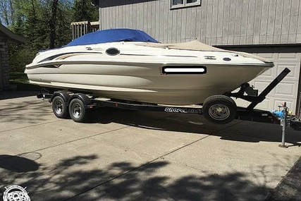 Sea Ray 240 Sundeck for sale in United States of America for $32,000 (£24,764)