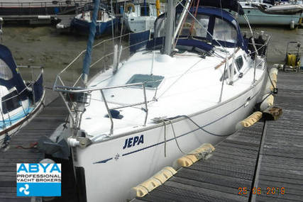 Jeanneau Sun Odyssey 35 Lifting Keel for sale in United Kingdom for £62,500