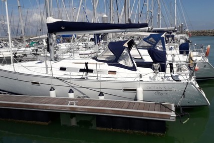 Beneteau Oceanis 343 for sale in France for €54,000 (£48,438)
