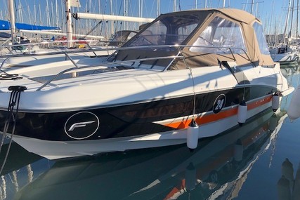 Beneteau Flyer 8.8 Sundeck for sale in France for €89,000 (£75,080)