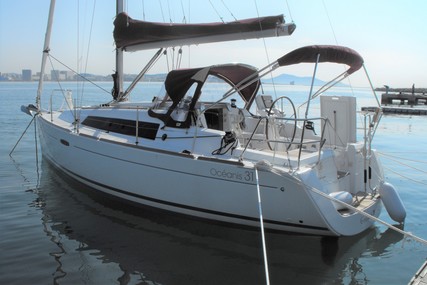 Beneteau Oceanis 31 for sale in France for €62,000 (£52,367)